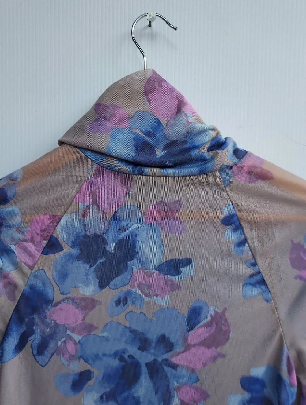 Free People Gray Floral Long Sleeve Mesh Mock Neck Top Size Medium NEW NWT